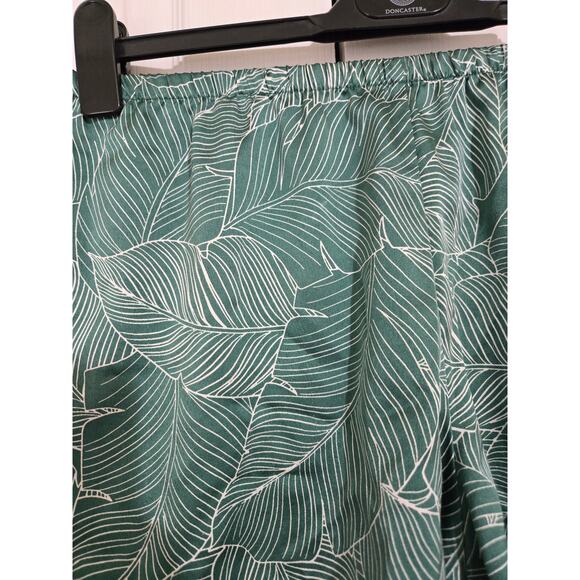 Victoria's secret large women's green satin palm leaf boxer shorts - Picture 2 of 10